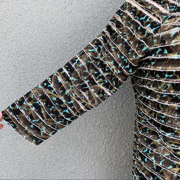 3/4 Sleeve Ruffled Top - Picture 7 of 9